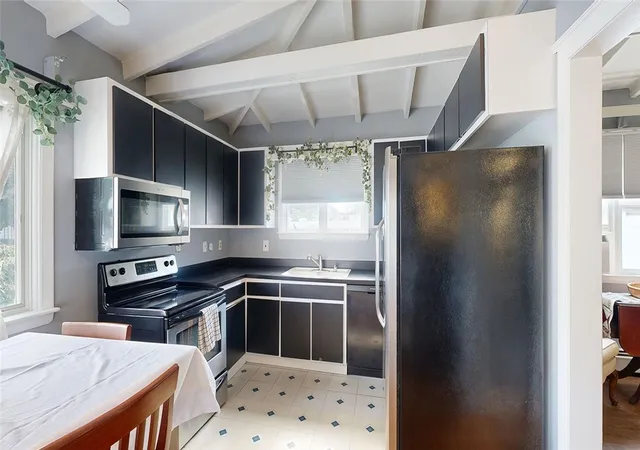 Photo 3 of Sale Pending at 211 Toledo Ave, Pawtucket, RI 02860 | MLS# 1421032 | Listing updated on 2026-09-20