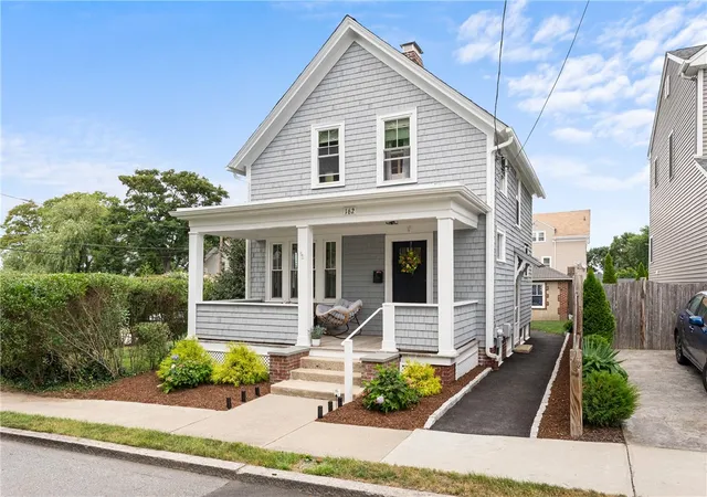 Photo 3 of Single family home for sale at 162 Juniper St, East Providence, RI 02914 | MLS# 1420832 | Listing updated on 2026-09-13