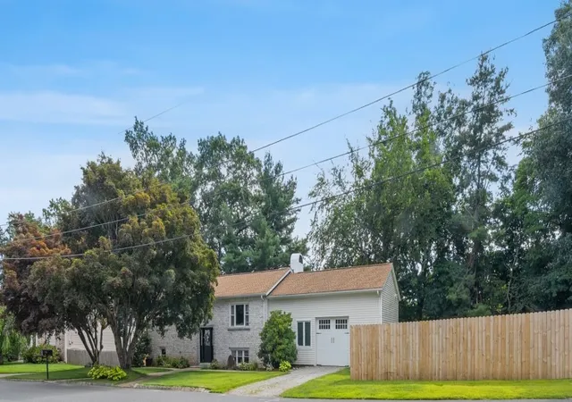 Photo 2 of Sale Pending at 23 Woodcrest Dr, Johnston, RI 02919 | MLS# 1421348 | Listing updated on 2026-09-22