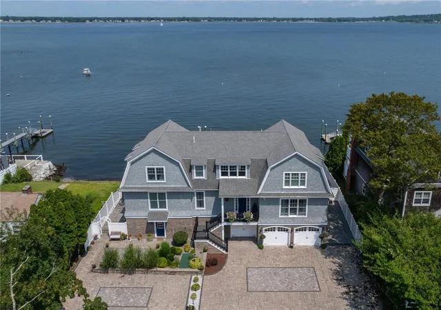 Photo 3 of Single family home for sale at 105 Charlotte Dr, Warwick, RI 02818 | MLS# 1421365 | Listing updated on 2026-09-28