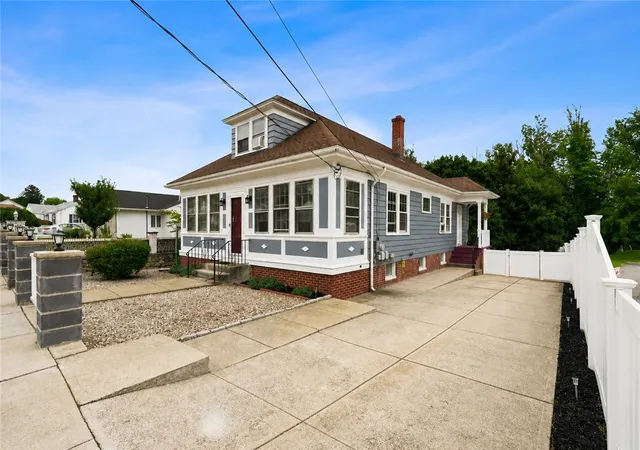 Photo 2 of Sale Pending at 215 Simmonsville Ave, Johnston, RI 02919 | MLS# 1421271 | Listing updated on 2026-09-06