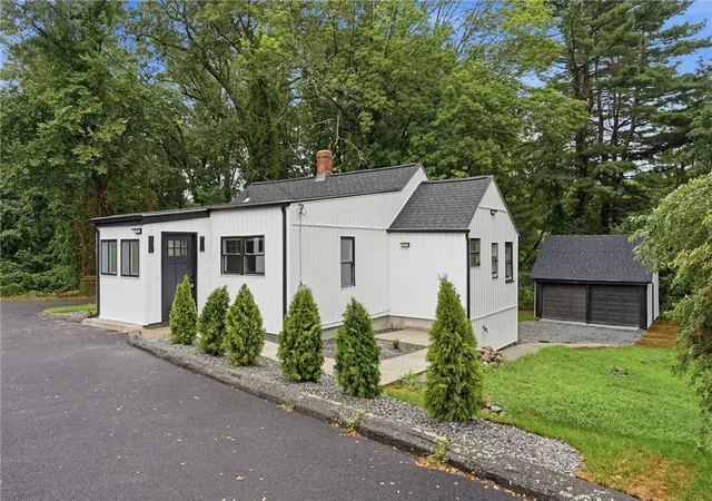 Photo 1 of Single family home for sale at 3100 County Trl, East Greenwich, RI 02818 | MLS# 1421408 | Listing updated on 2026-09-04