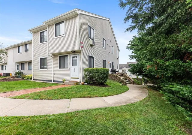 Photo 4 of Sale Pending at 66 Girard Ave #223, Newport, RI 02840 | MLS# 1421407 | Listing updated on 2026-09-27