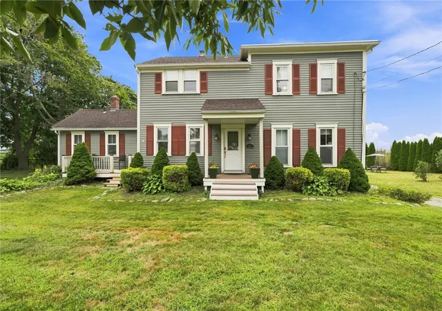 Photo 3 of Sale Pending at 481 Oliphant Ln, Middletown, RI 02842 | MLS# 1421417 | Listing updated on 2026-09-24