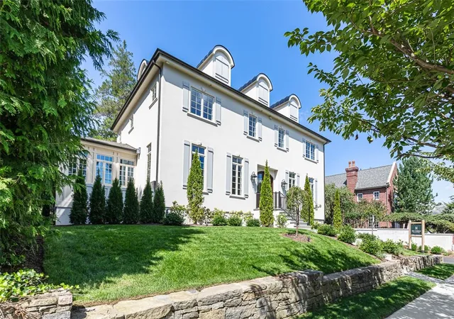 Photo 2 of Mansion for sale at 310 Blackstone Blvd, Providence, RI 02906 | MLS# 1421421 | Listing updated on 2026-09-06