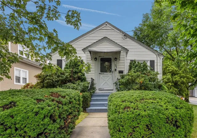 Photo 1 of Single family home for sale at 402 Webster Ave, Cranston, RI 02920 | MLS# 1421436 | Listing updated on 2026-09-14