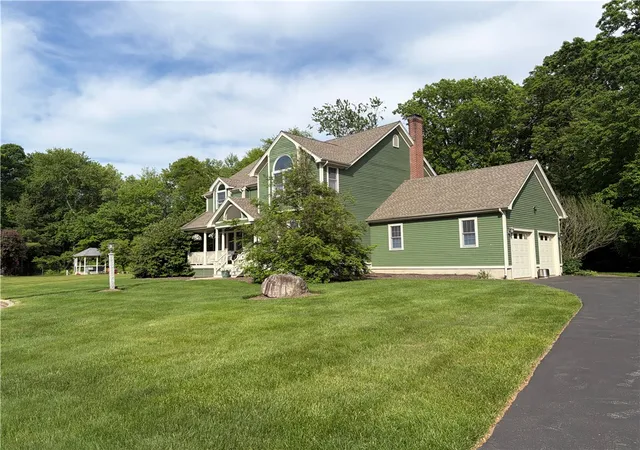 Photo 2 of Single family home for sale at 35 Great Rd, Barrington, RI 02806 | MLS# 1421083 | Listing updated on 2026-09-13