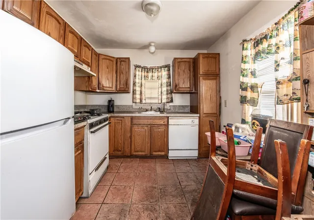 Photo 3 of Multi family home for sale at 421 Broad St, Cumberland, RI 02864 | MLS# 1421510 | Listing updated on 2026-09-07