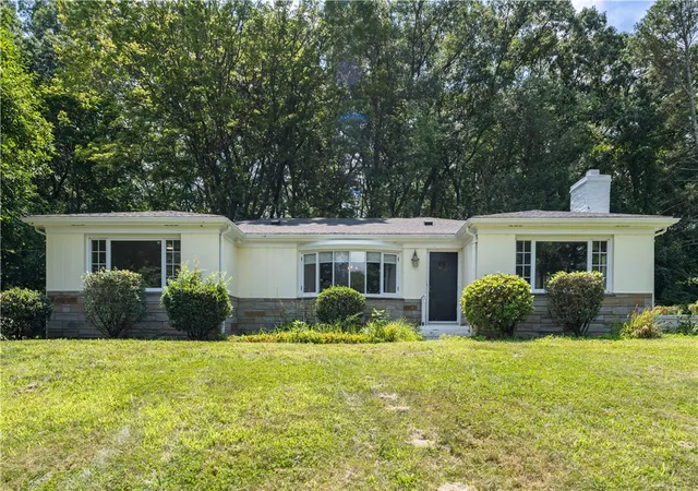 Photo 2 of Single family home for sale at 6 Old Pound Hill Rd, North Smithfield, RI 02896 | MLS# 1420278 | Listing updated on 2026-09-06