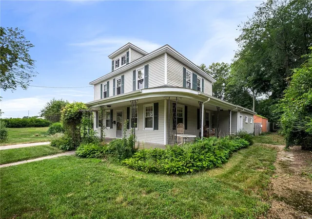 Photo 1 of Single family home for sale at 174 Pulaski St, West Warwick, RI 02893 | MLS# 1421559 | Listing updated on 2026-10-07