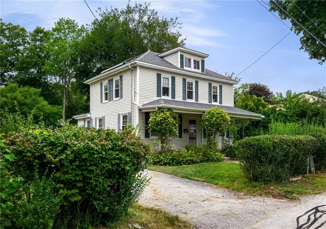 Photo 2 of Single family home for sale at 174 Pulaski St, West Warwick, RI 02893 | MLS# 1421559 | Listing updated on 2026-10-07