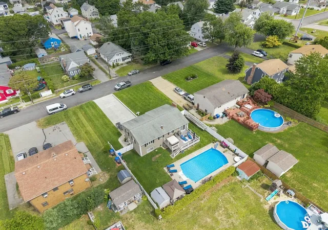 Photo 3 of Single family home for sale at 5 Kent Ave, East Providence, RI 02914 | MLS# 1421574 | Listing updated on 2026-09-28