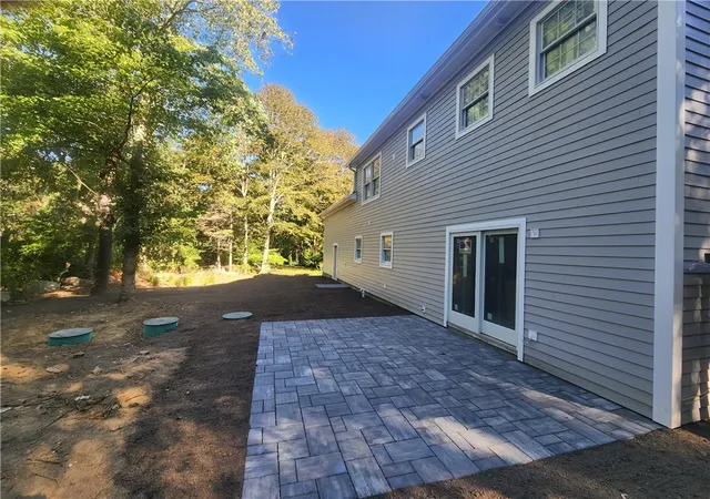 Photo 4 of Single family home for sale at 1015 East Shore Rd, Jamestown, RI 02835 | MLS# 1421537 | Listing updated on 2026-09-17