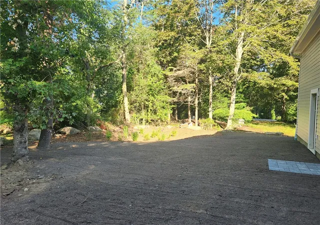 Photo 6 of Single family home for sale at 1015 East Shore Rd, Jamestown, RI 02835 | MLS# 1421537 | Listing updated on 2026-09-12