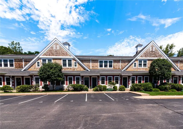 Photo 3 of Condo for sale at 265 Post Road Road #4, Warwick, RI 02888 | MLS# 1420089 | Listing updated on 2026-10-06