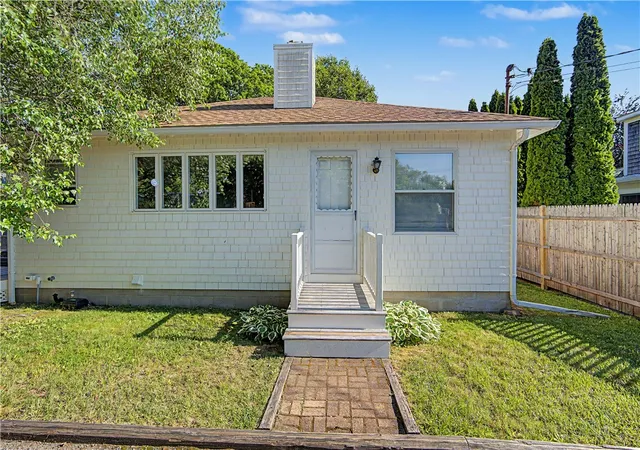 Photo 2 of Sale Pending at 137 Kingstown Rd, Narragansett, RI 02882 | MLS# 1421634 | Listing updated on 2026-09-08