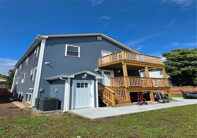 Photo 3 of Sale Pending at 304 Swan St, Providence, RI 02905 | MLS# 1421655 | Listing updated on 2026-09-30