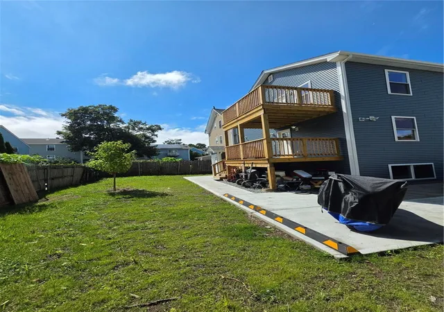 Photo 4 of Sale Pending at 304 Swan St, Providence, RI 02905 | MLS# 1421655 | Listing updated on 2026-09-30