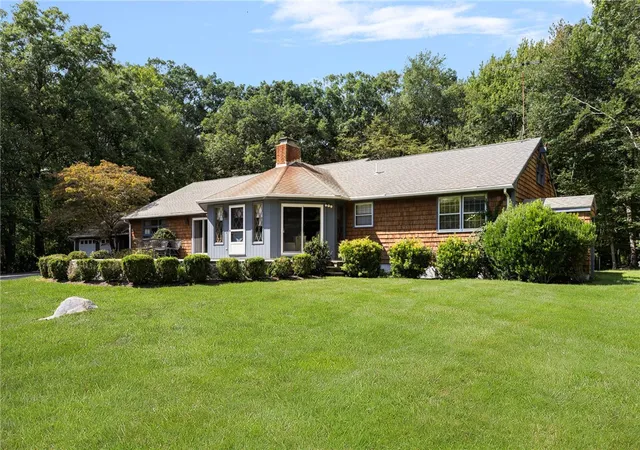 Photo 1 of Single family home for sale at 1825 Middle Rd, East Greenwich, RI 02818 | MLS# 1421148 | Listing updated on 2026-10-05