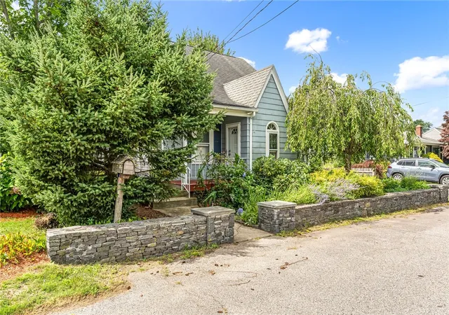 Photo 3 of Sale Pending at 32 Benbridge Ave, Warwick, RI 02888 | MLS# 1421434 | Listing updated on 2026-09-07