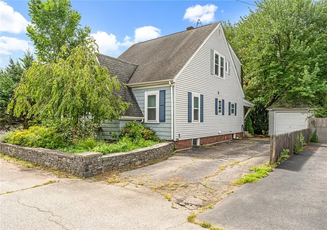 Photo 3 of Sale Pending at 32 Benbridge Ave, Warwick, RI 02888 | MLS# 1421434 | Listing updated on 2026-09-07