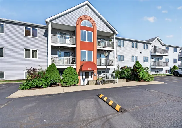 Photo 3 of Condo for sale at 728 Beverage Hill Ave #17, Pawtucket, RI 02861 | MLS# 1421692 | Listing updated on 2026-09-28