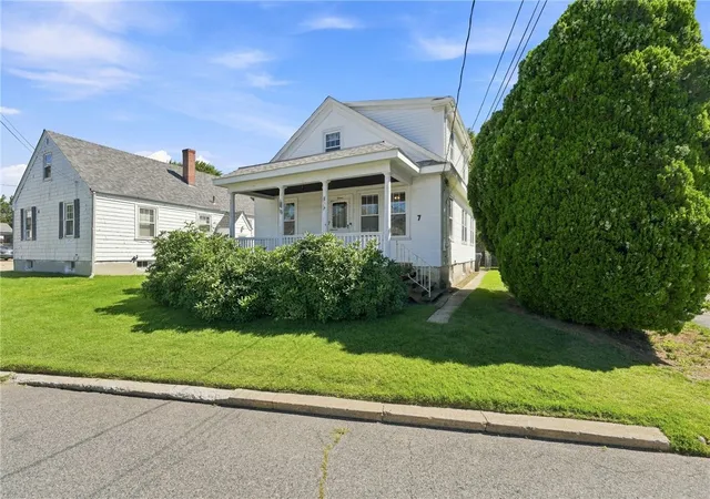Photo 1 of Single family home for sale at 7 Old Whipple St, Cumberland, RI 02864 | MLS# 1421498 | Listing updated on 2026-09-14