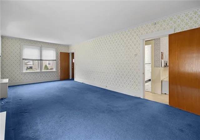 Photo 4 of Sale Pending at 33 Hillcrest Ave, Pawtucket, RI 02860 | MLS# 1420776 | Listing updated on 2026-09-07
