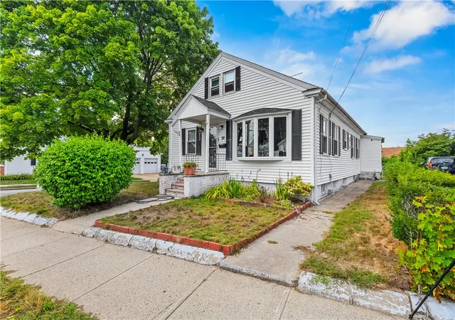 Photo 2 of Single family home for sale at 39 Bolton Ave, Providence, RI 02908 | MLS# 1421536 | Listing updated on 2026-09-12