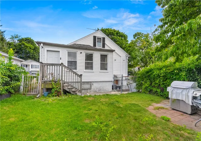 Photo 4 of Single family home for sale at 39 Bolton Ave, Providence, RI 02908 | MLS# 1421536 | Listing updated on 2026-09-12