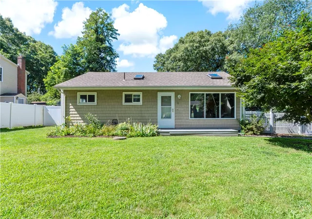 Photo 1 of Single family home for sale at 15 Mollusk Dr, North Kingstown, RI 02874 | MLS# 1421111 | Listing updated on 2026-10-03