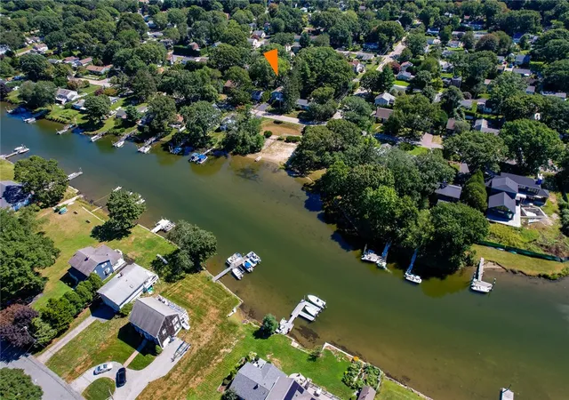 Photo 3 of Sale Pending at 85 North River Dr, Narragansett, RI 02882 | MLS# 1421226 | Listing updated on 2026-09-11
