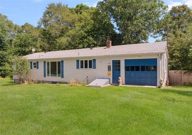 Photo 2 of Single family home for sale at 255 John Dyer Rd, Little Compton, RI 02837 | MLS# 1421770 | Listing updated on 2026-09-13