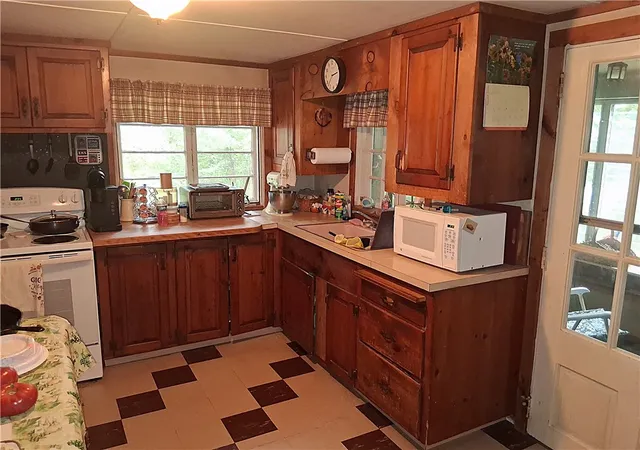 Photo 3 of Sale Pending at 330 Narrow Ln, North Kingstown, RI 02852 | MLS# 1421771 | Listing updated on 2026-09-03
