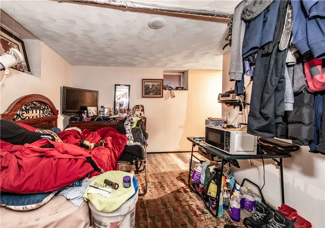 Photo 3 of Single family home for sale at 31 Grosvenor Ave, Providence, RI 02908 | MLS# 1418783 | Listing updated on 2026-09-30