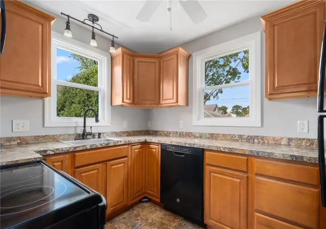 Photo 3 of Single family home for sale at 265 Adams St, Warwick, RI 02888 | MLS# 1421508 | Listing updated on 2026-09-08