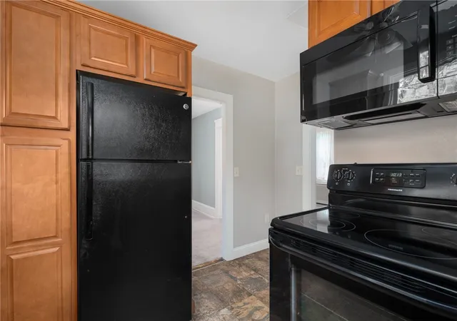 Photo 3 of Single family home for sale at 265 Adams St, Warwick, RI 02888 | MLS# 1421508 | Listing updated on 2026-09-08