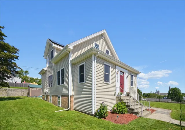 Photo 2 of Sale Pending at 40 Walnut St, Tiverton, RI 02878 | MLS# 1421808 | Listing updated on 2026-10-22