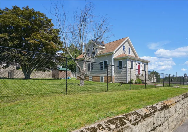 Photo 3 of Single family home for sale at 40 Walnut St, Tiverton, RI 02878 | MLS# 1421808 | Listing updated on 2026-09-28