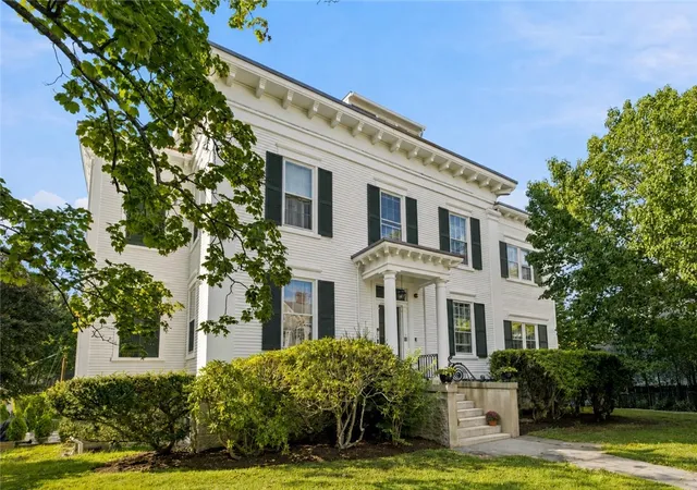 Condo for sale at 12 Mount Vernon St #4, Newport, RI 02840 | MLS# 1421750