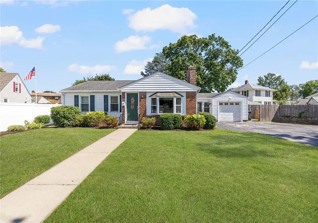 Photo 3 of Sale Pending at 7 Woodbine St, East Providence, RI 02915 | MLS# 1420018 | Listing updated on 2026-09-29