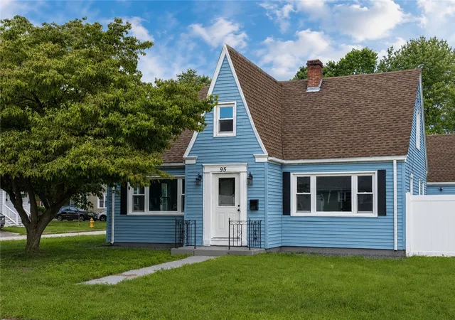 Photo 2 of Sale Pending at 95 Ames St, Pawtucket, RI 02861 | MLS# 1421870 | Listing updated on 2026-10-11