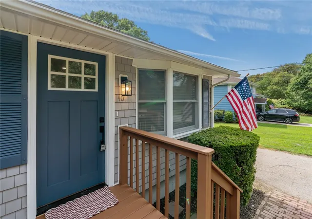Photo 2 of Single family home for sale at 40 Tern Rd, Narragansett, RI 02882 | MLS# 1421905 | Listing updated on 2026-09-12
