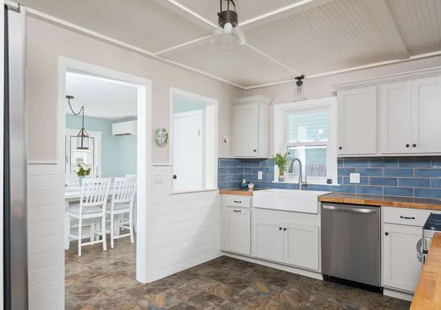 Photo 3 of Sale Pending at 214 Charlotte Dr, Warwick, RI 02818 | MLS# 1421932 | Listing updated on 2026-09-14