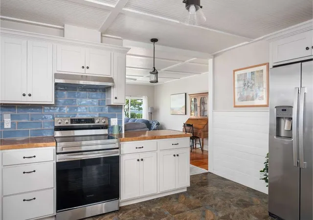 Photo 4 of Sale Pending at 214 Charlotte Dr, Warwick, RI 02818 | MLS# 1421932 | Listing updated on 2026-09-14