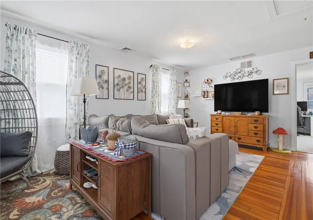 Photo 4 of Sale Pending at 282 Ronald Ave, Cumberland, RI 02864 | MLS# 1421950 | Listing updated on 2026-09-21