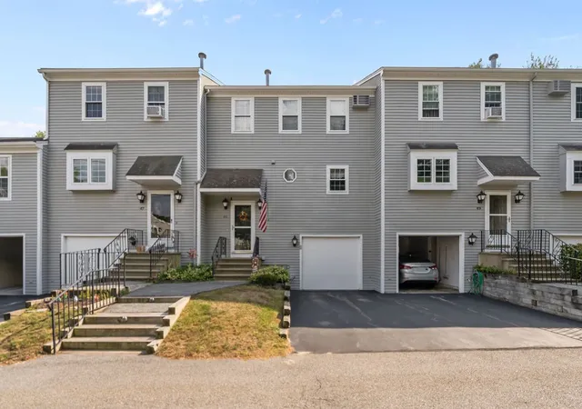 Photo 3 of Sale Pending at 565 Quaker Ln #48, West Warwick, RI 02893 | MLS# 1421927 | Listing updated on 2026-09-13
