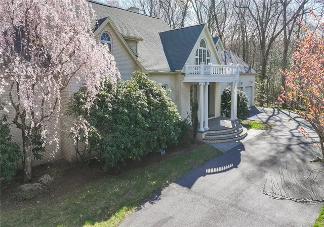 Photo 2 of Mansion for sale at 40 Suffolk Way, Lincoln, RI 02865 | MLS# 1421988 | Listing updated on 2026-09-11