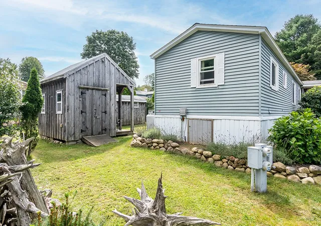 Photo 3 of Single family home for sale at 465 Gardiner Rd, West Kingston, RI 02892 | MLS# 1421449 | Listing updated on 2026-09-13
