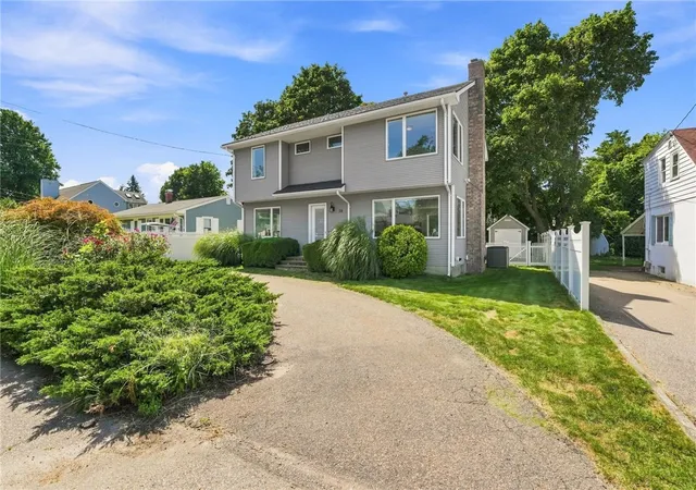 Photo 1 of Single family home for sale at 39 Treasure Rd, Narragansett, RI 02882 | MLS# 1422046 | Listing updated on 2026-09-13